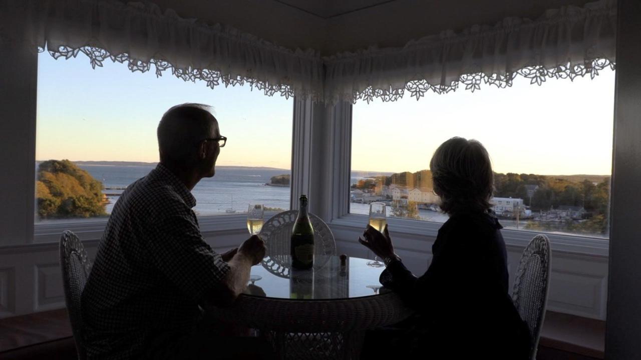 Sands Of Time Motor Inn & Harbor House Woods Hole Buitenkant foto