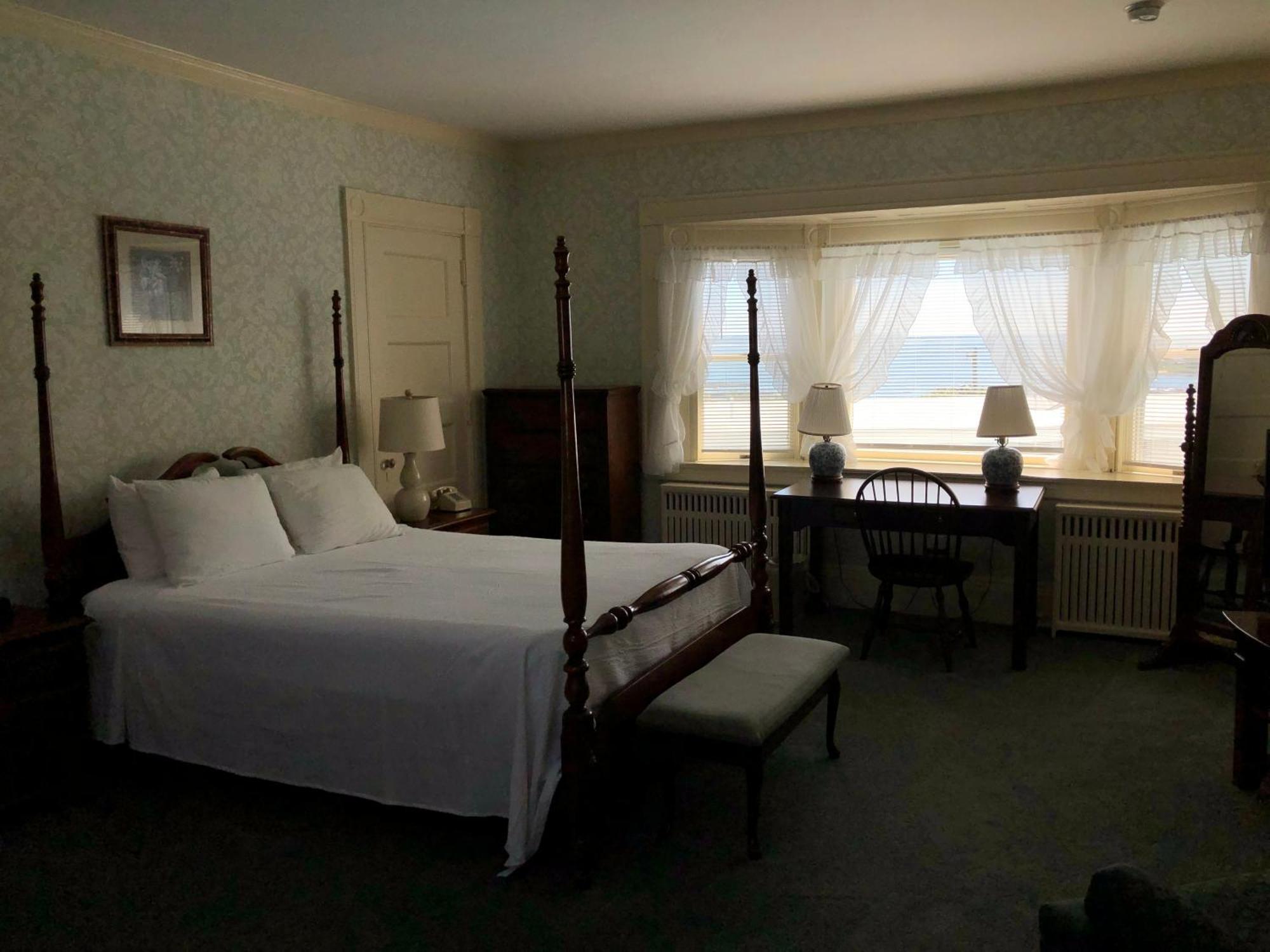 Sands Of Time Motor Inn & Harbor House Woods Hole Buitenkant foto