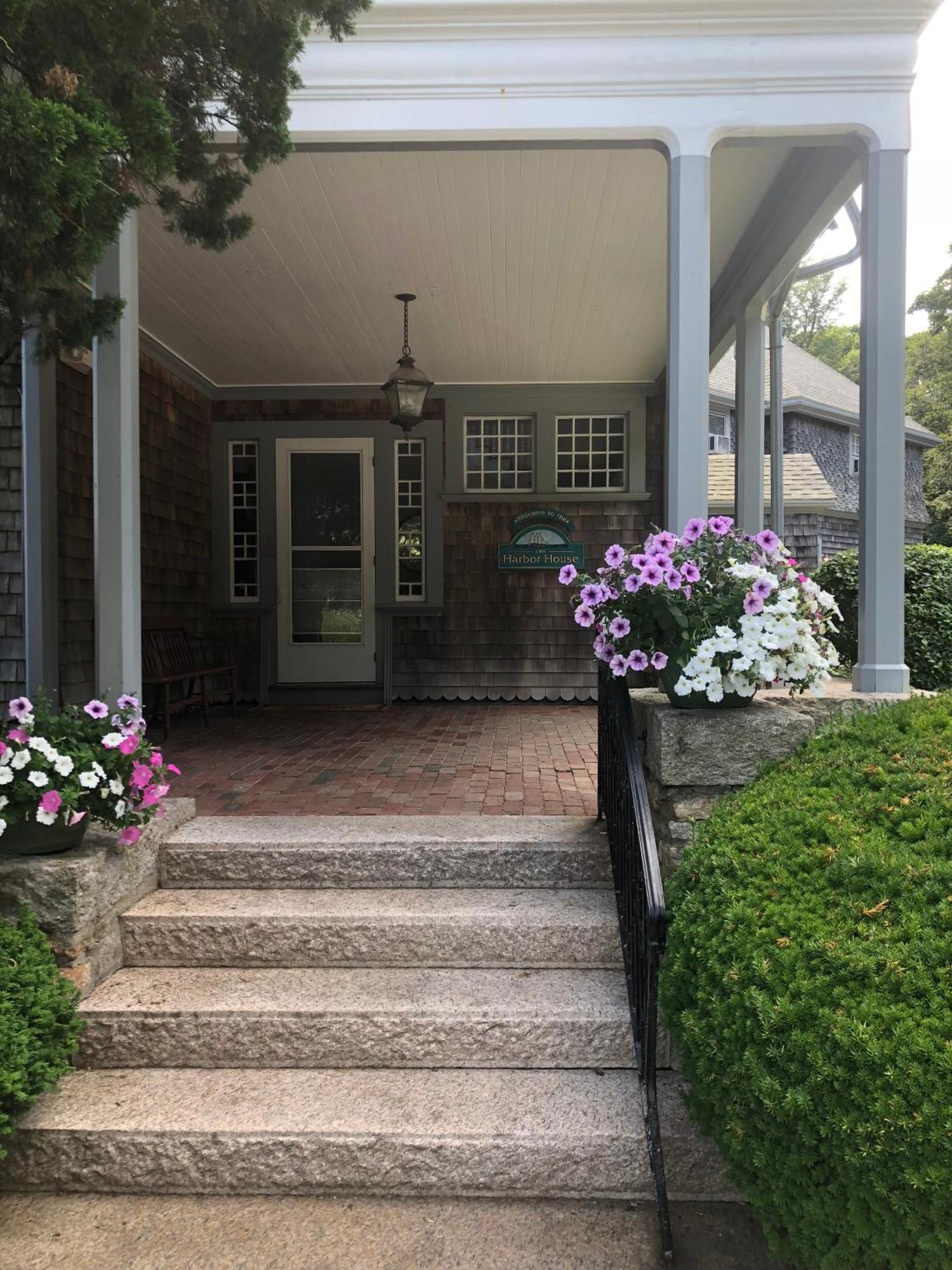 Sands Of Time Motor Inn & Harbor House Woods Hole Buitenkant foto