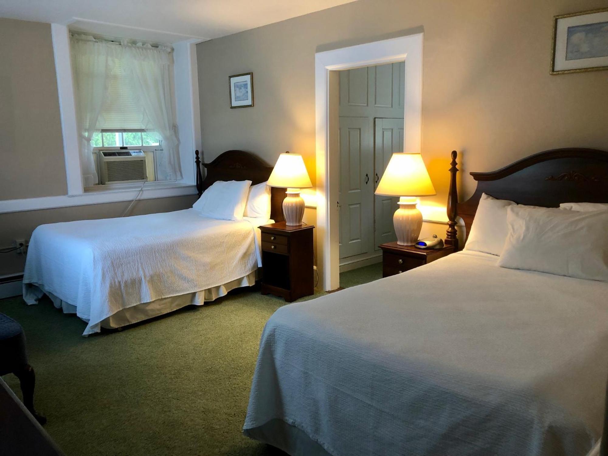 Sands Of Time Motor Inn & Harbor House Woods Hole Buitenkant foto
