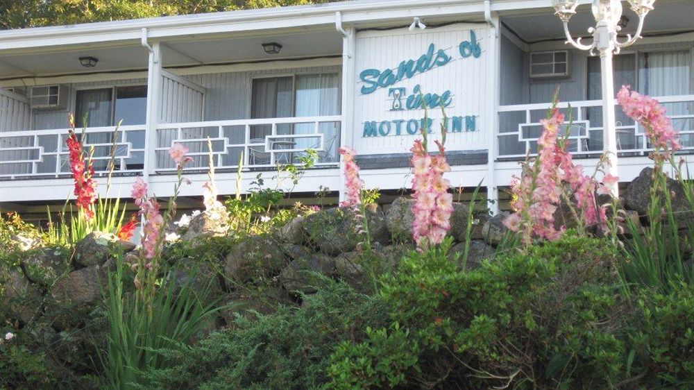 Sands Of Time Motor Inn & Harbor House Woods Hole Buitenkant foto